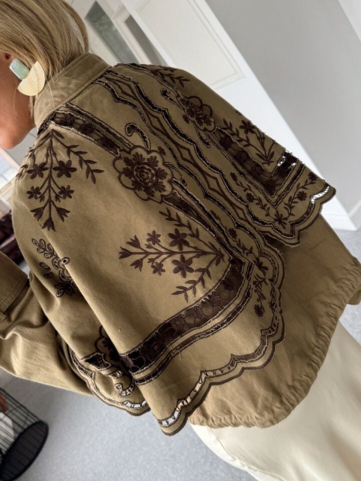 HAKI CUTWORK NAKIŞLI İTHAL CEKET(ÖN SİPARİŞ)