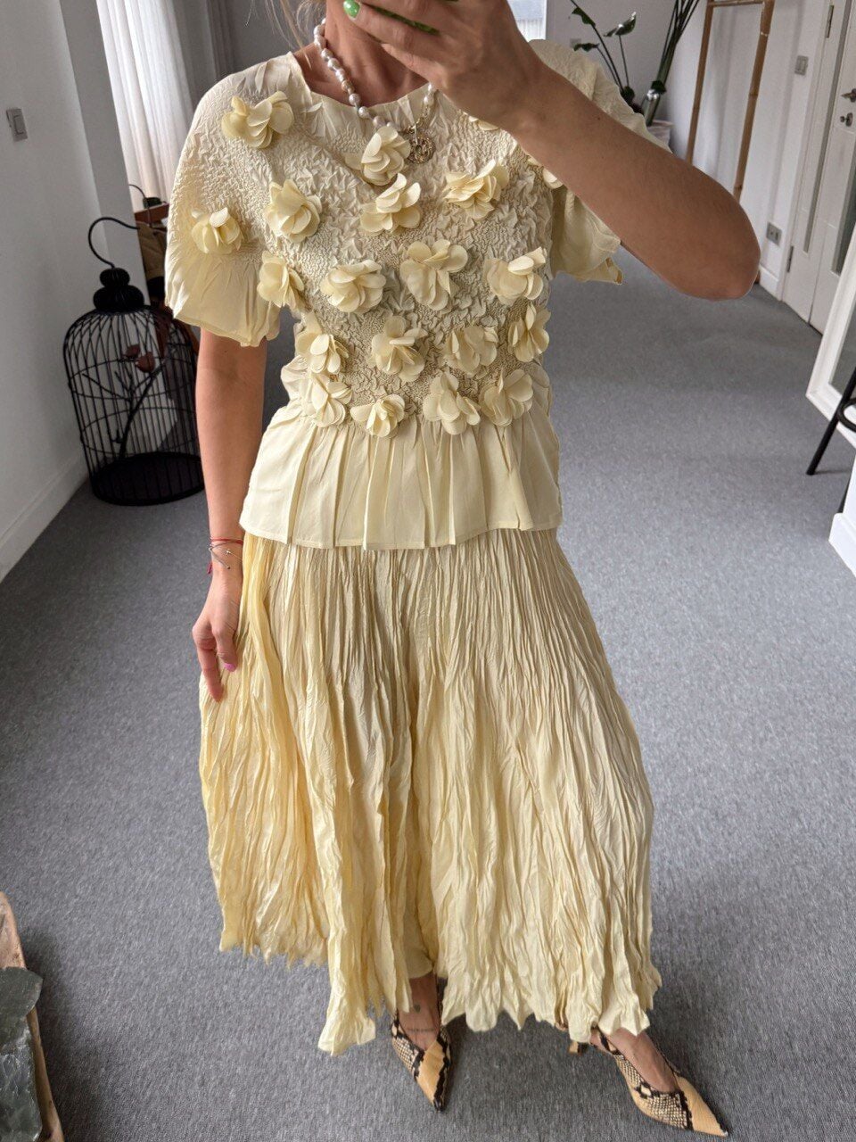 SARI ÇİÇEK İŞLEMELİ İTHAL TAKIM