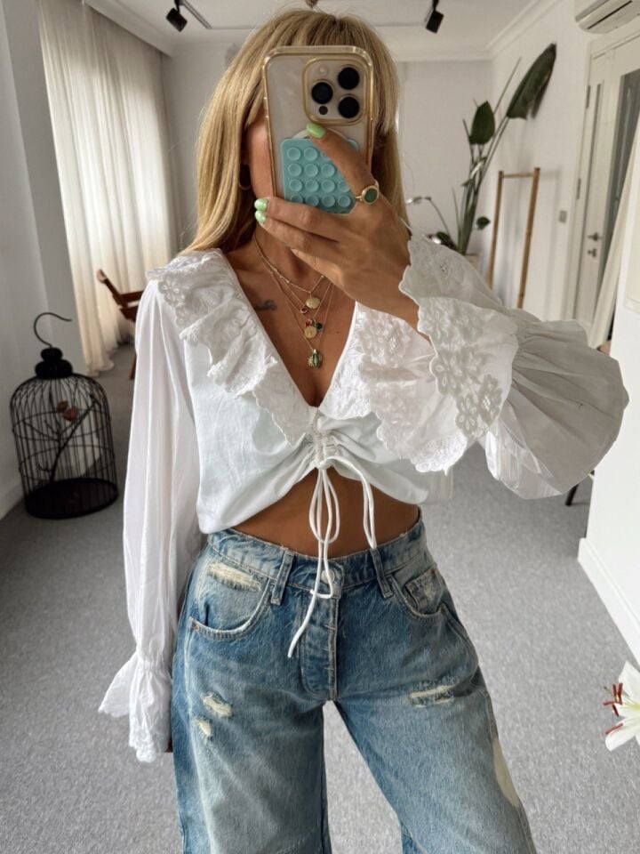 BEYAZ AYARLAMALI İTHAL BLUZ