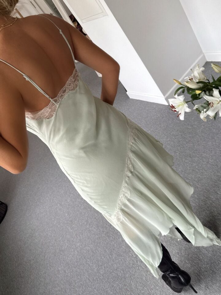 SU YEŞİLİ ASKILI İTHAL ELBİSE