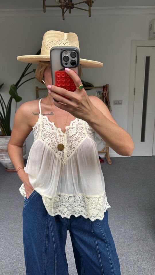 TEREYAĞI SARISI  ASKILI İTHAL BLUZ