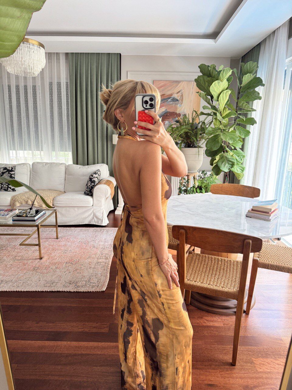 BATİK DESEN ASTARLI SIRT DEKOLTELİ TULUM