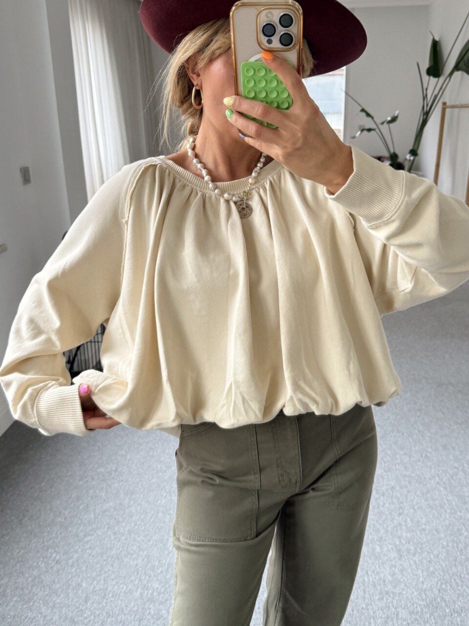 KREM PAMUKLU İTHAL SWEATSHIRT