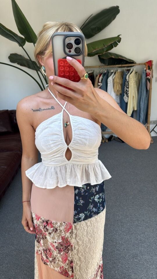 BEYAZ BOYUNDAN BAĞLAMALI İTHAL BLUZ