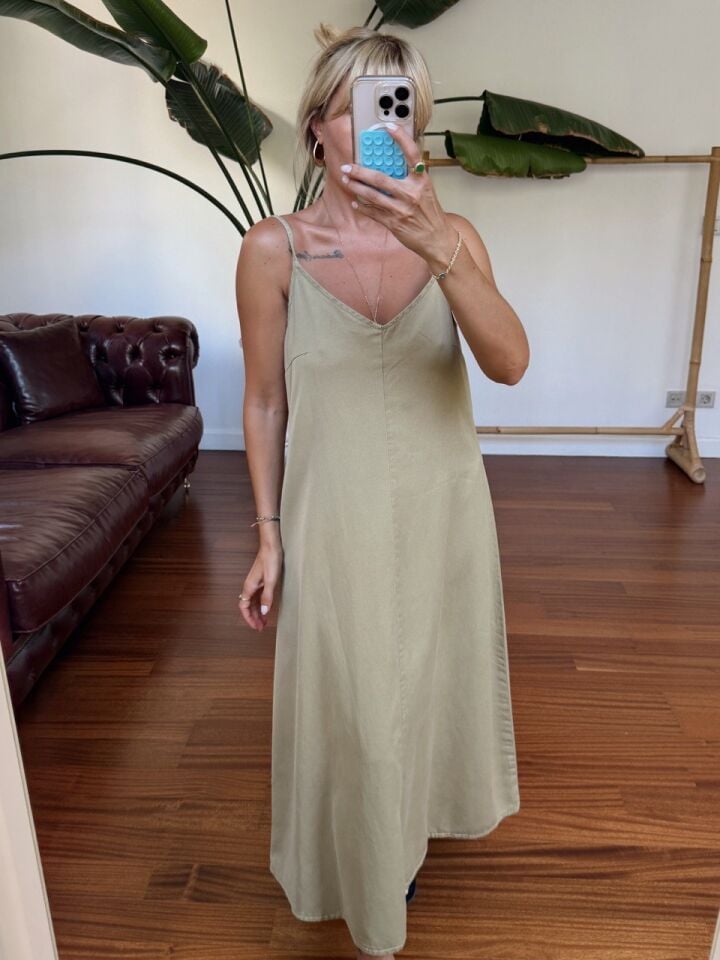 ÇAĞLA RENGİ TENSEL ELBİSE