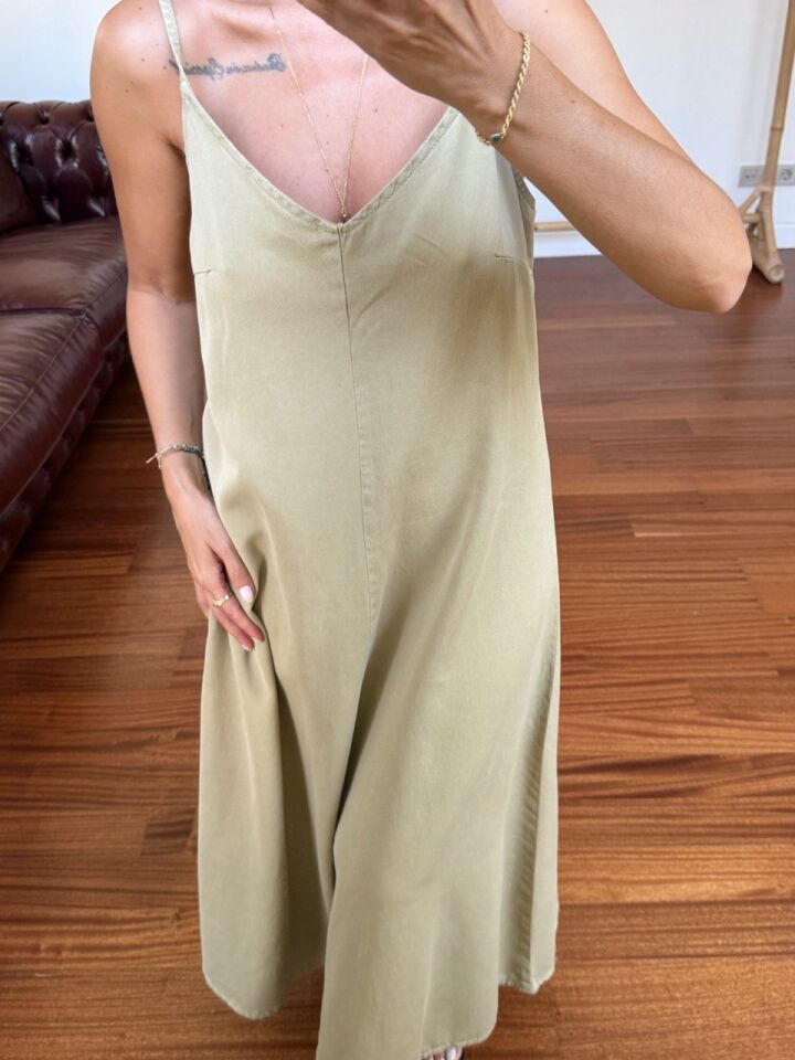 ÇAĞLA RENGİ TENSEL ELBİSE