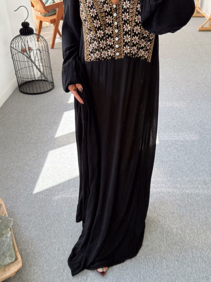 SİYAH ETNİK YAKA İŞLEMELİ ELBİSE