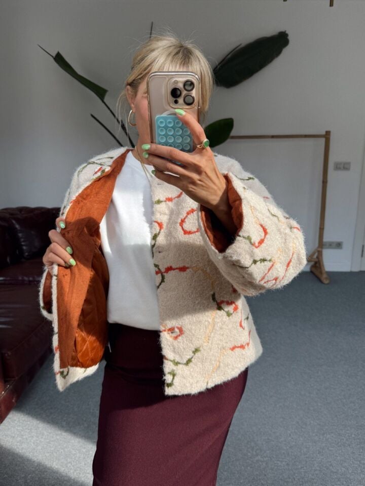 KREM YÜN İŞLEMELİ İTHAL CEKET