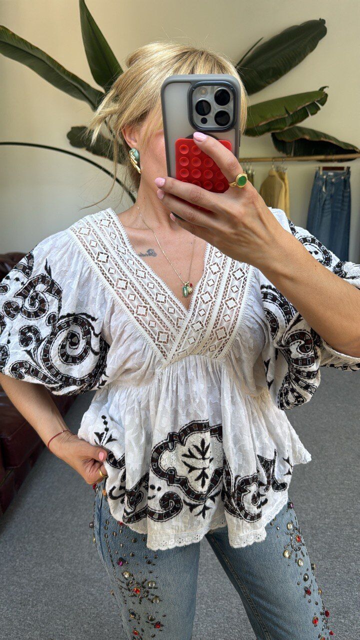 KAHVERENGİ İŞLEMELİ V YAKA İTHAL BLUZ