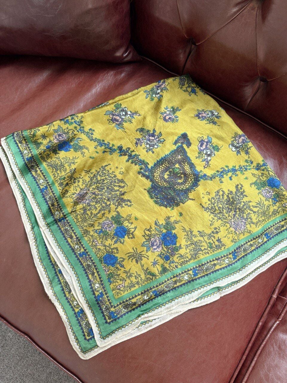 YAĞ YEŞİLİ DESENLİ İPEK İTHAL ŞAL