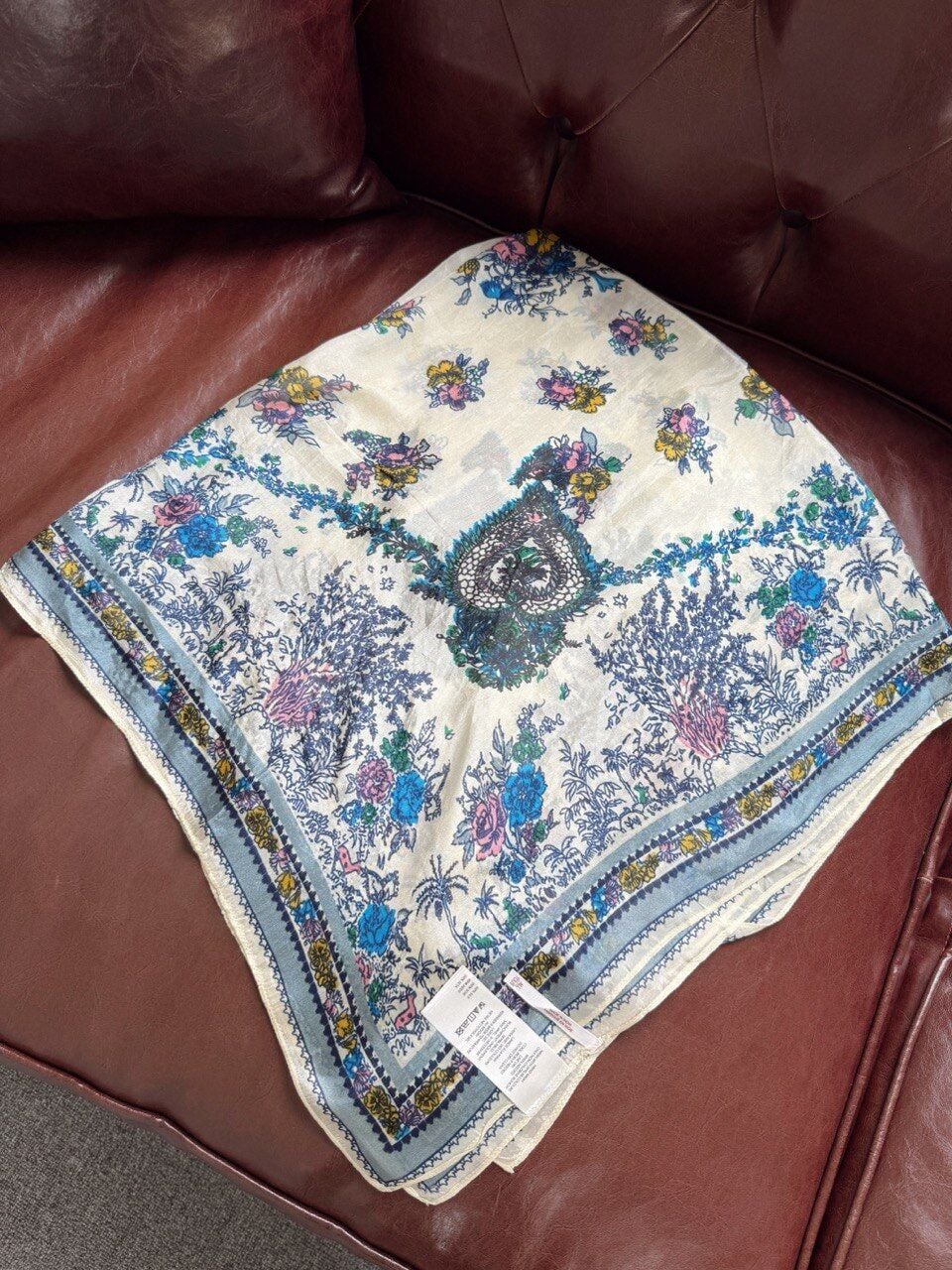 MAVİ DESENLİ İPEK İTHAL ŞAL