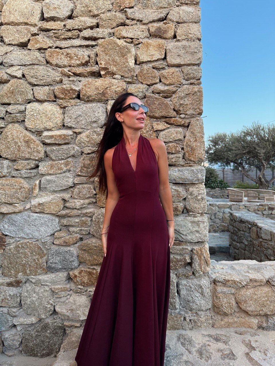 MÜRDÜM HALTER YAKA SIRT DEKOLTELİ ELBİSE