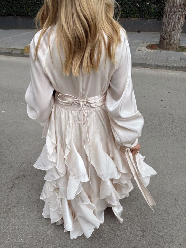 EKRU ORGANZE KUMAŞ İTHAL ELBİSE