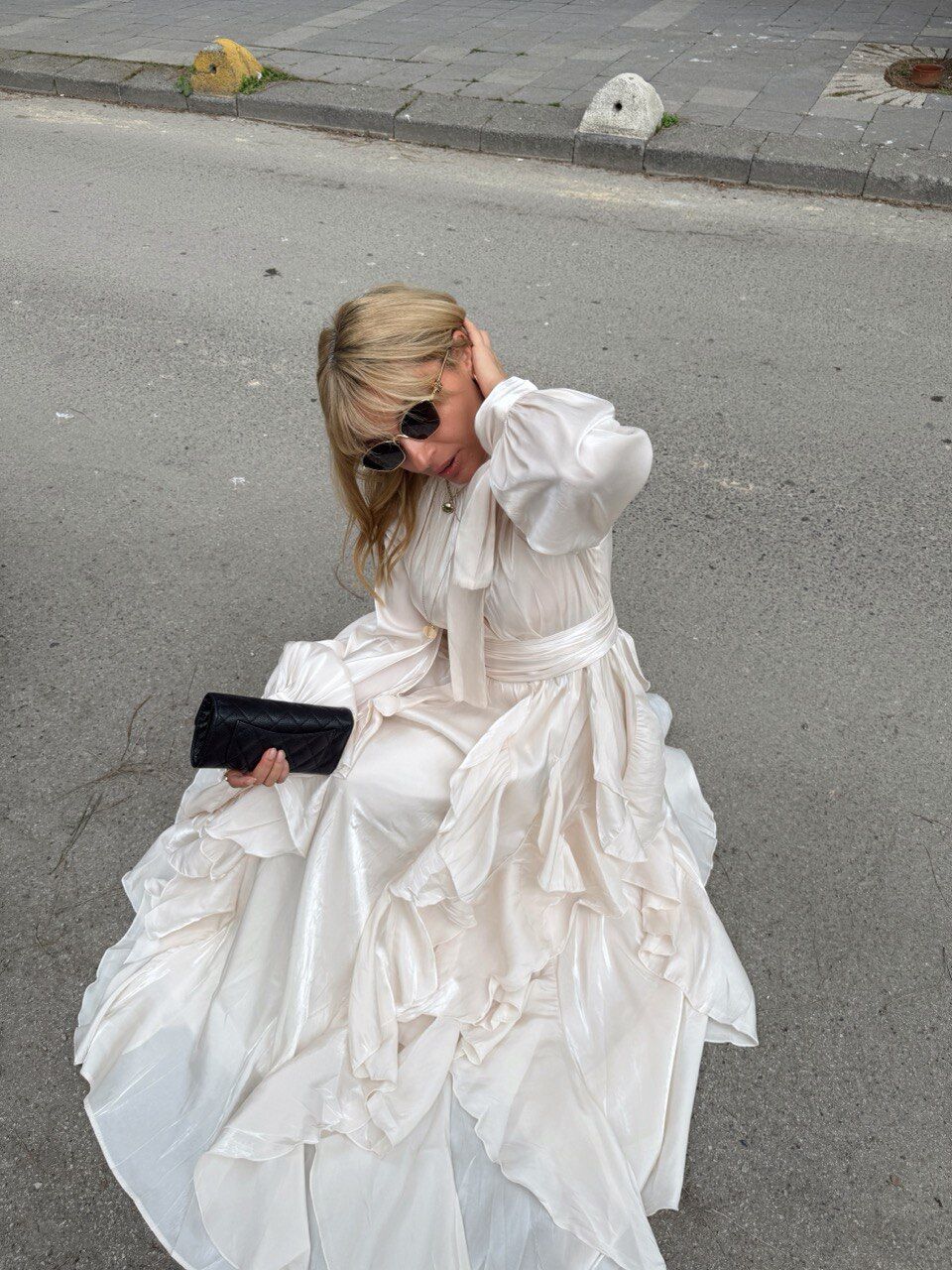 EKRU ORGANZE KUMAŞ İTHAL ELBİSE