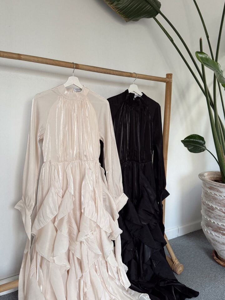 SİYAH ORGANZE KUMAŞ İTHAL ELBİSE