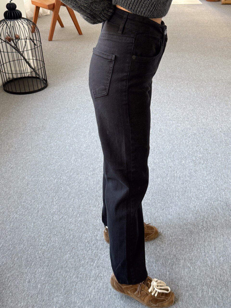 SİYAH BOYFİT PAÇASI KESİK JEAN