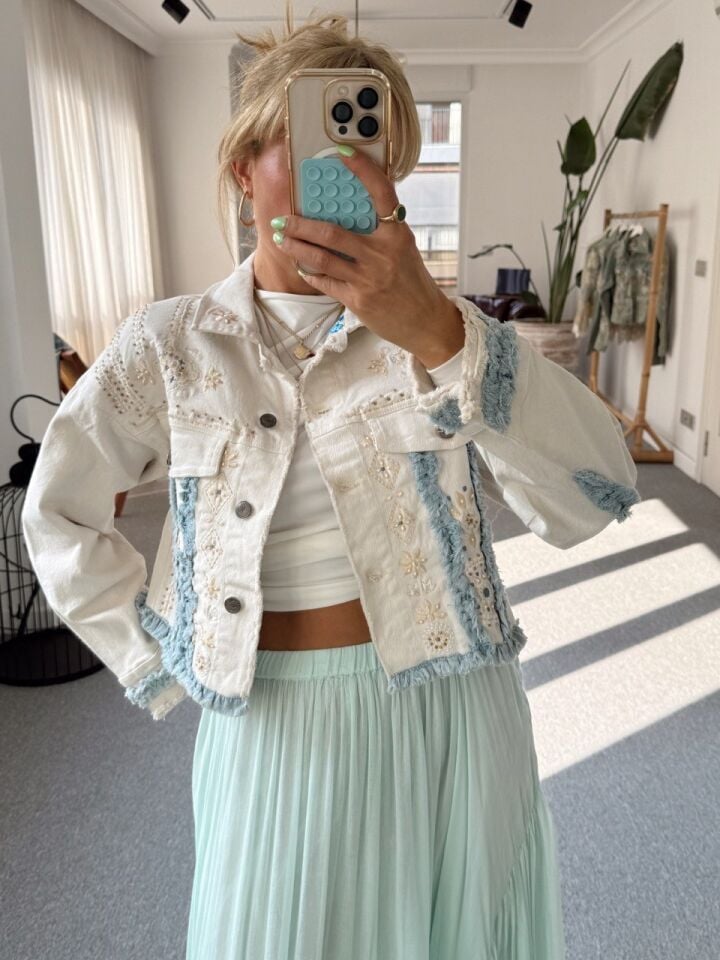 EKRU NAKIŞ İŞLEMELİ İTHAL CEKET