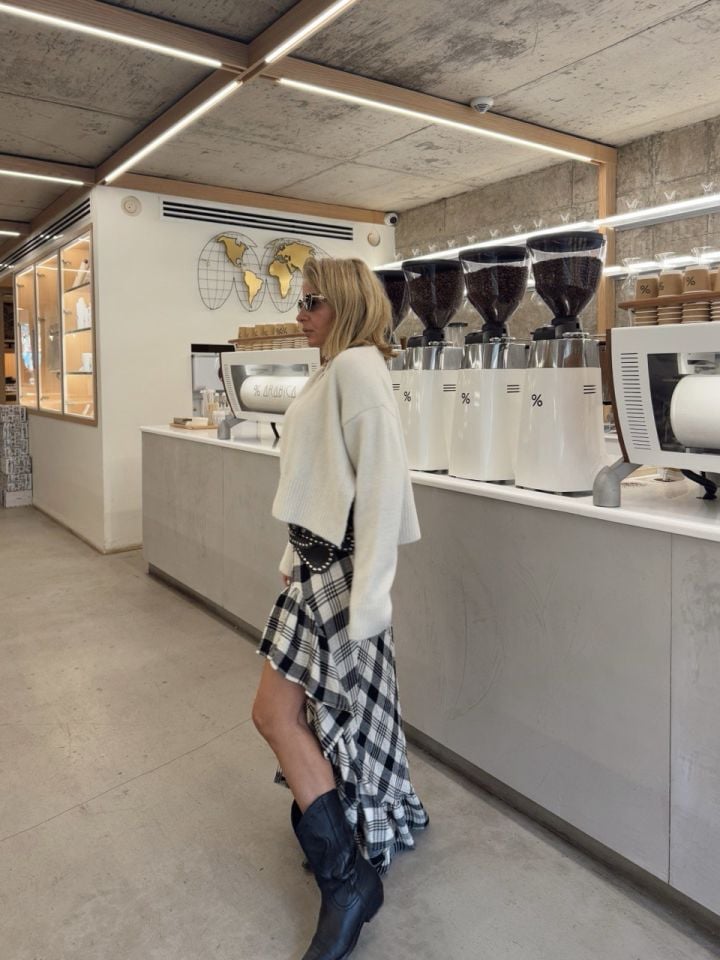 SİYAH-BEYAZ EKOSELİ ASİMETRİK ETEK