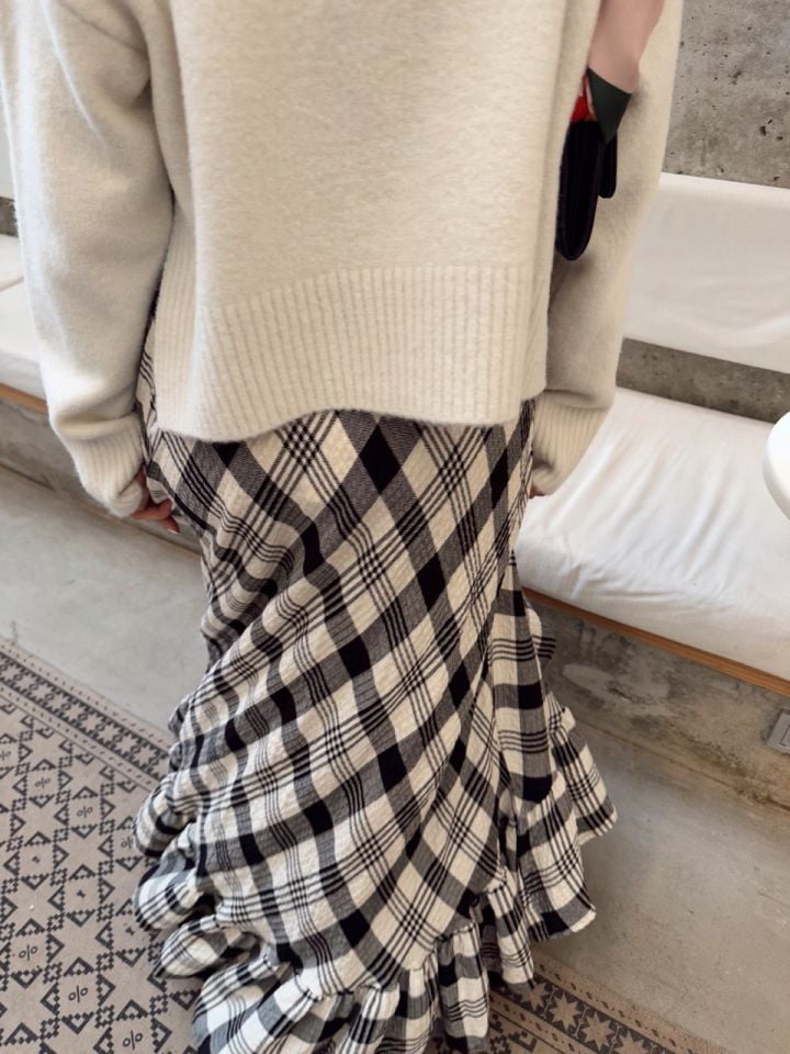 SİYAH-BEYAZ EKOSELİ ASİMETRİK ETEK