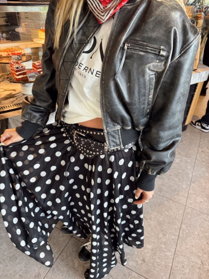 PUANTİYE DESEN ASİMETRİK İTHAL ETEK