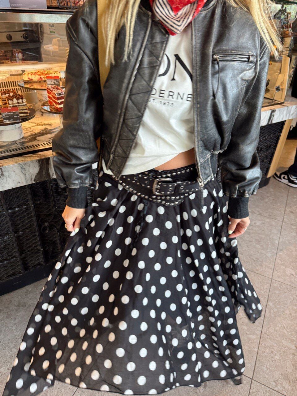 PUANTİYE DESEN ASİMETRİK İTHAL ETEK