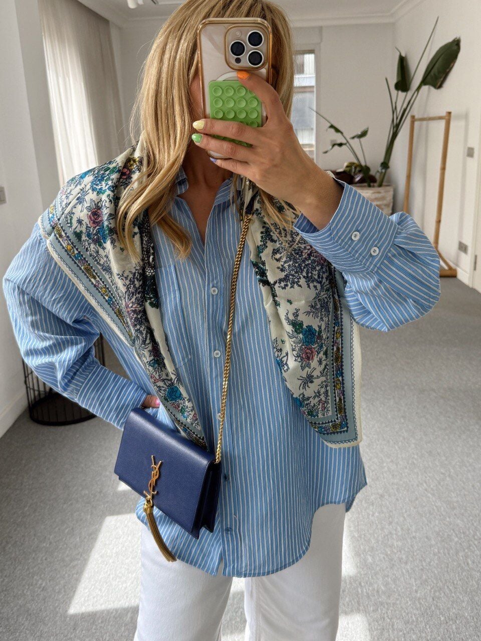 ÇİZGİLİ MAVİ GÖMLEK