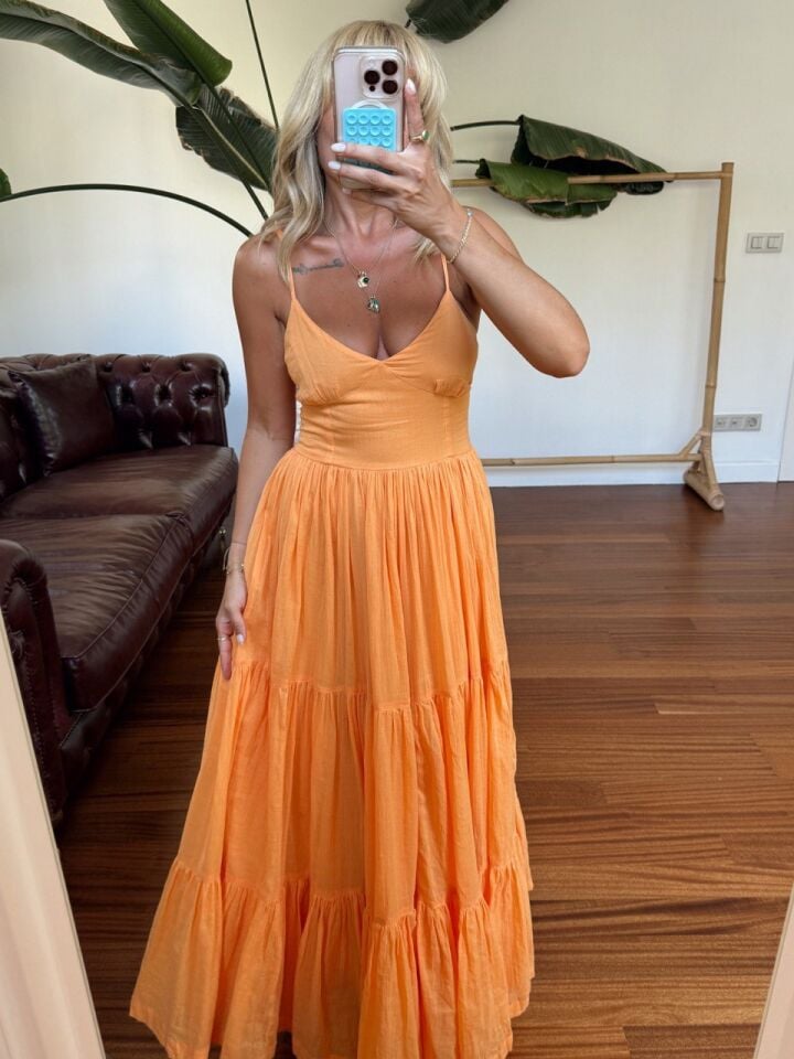 TURUNCU SIRT DETAY ORGANİK KUMAŞ İTHAL ELBİSE