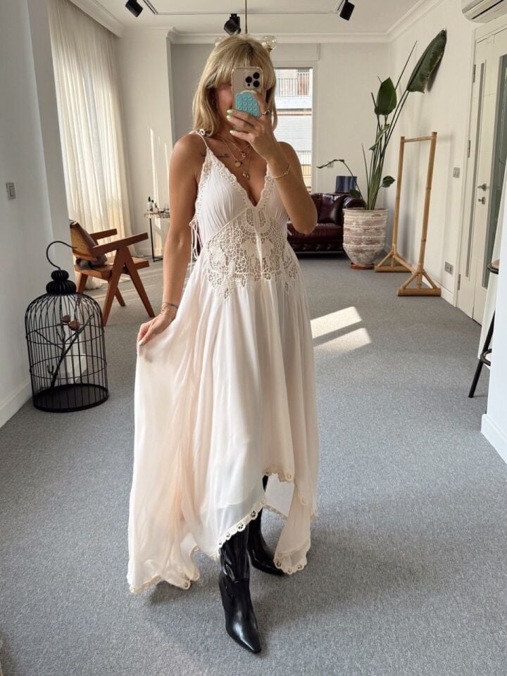 PUDRA GÜPÜR DETAY ASİMETRİK İTHAL ELBİSE