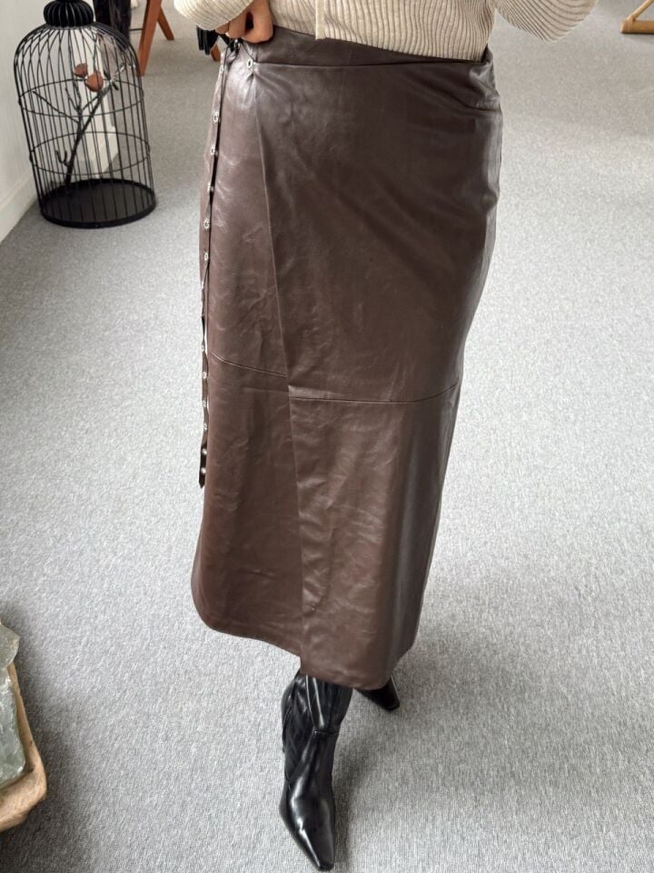 KAHVE ANVELOP KEMER DETAY DERİ ETEK