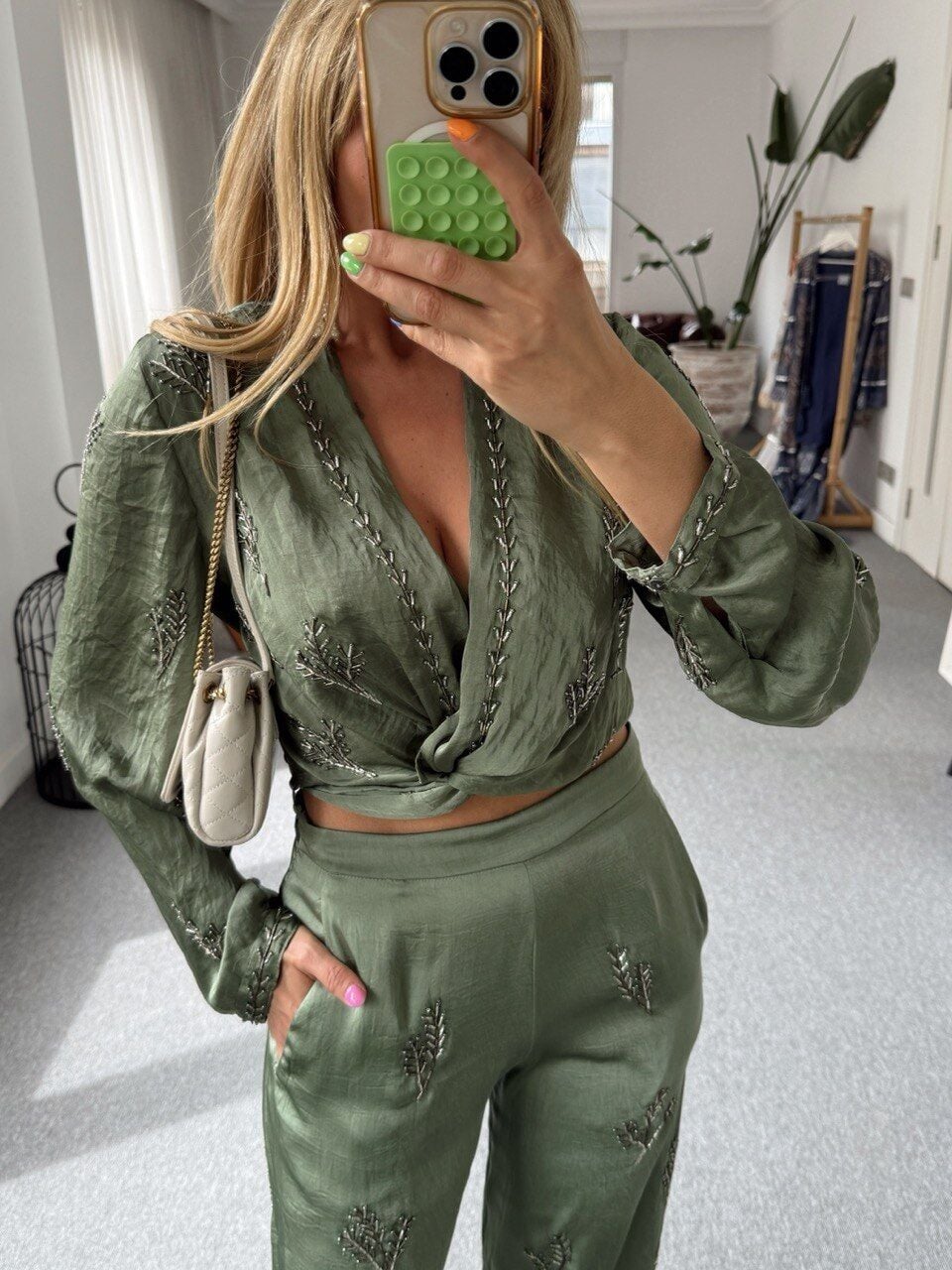 HAKİ BONCUK İŞLEMELİ İTHAL BLUZ PANTOLON TAKIM