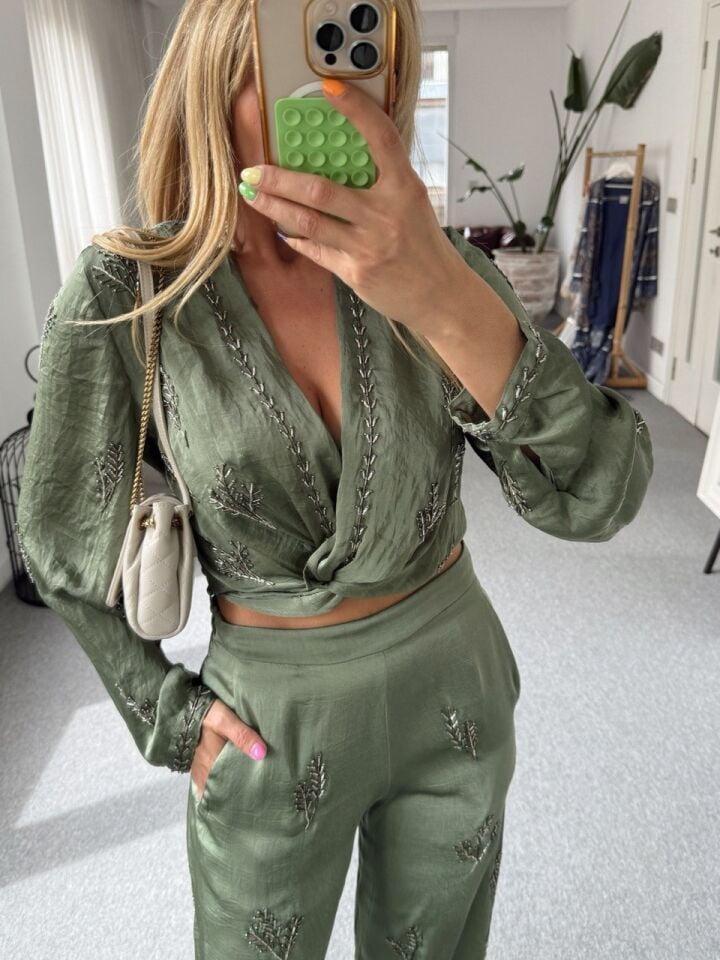 HAKİ BONCUK İŞLEMELİ İTHAL BLUZ PANTOLON TAKIM