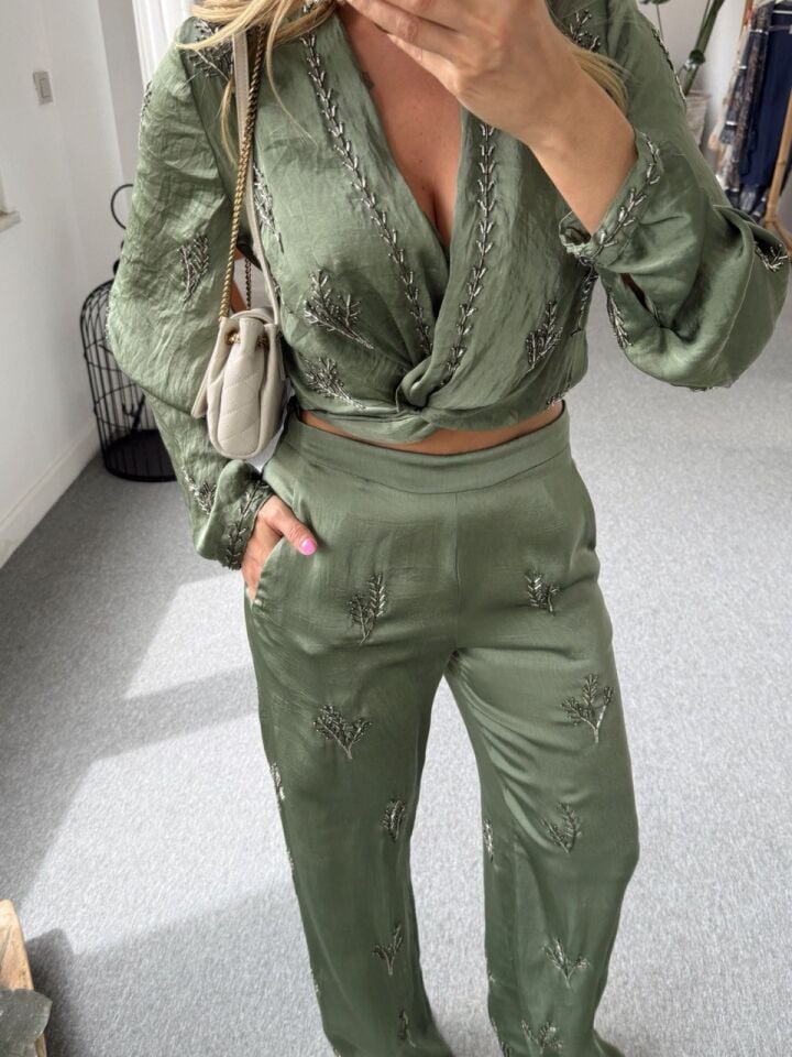 HAKİ BONCUK İŞLEMELİ İTHAL BLUZ PANTOLON TAKIM