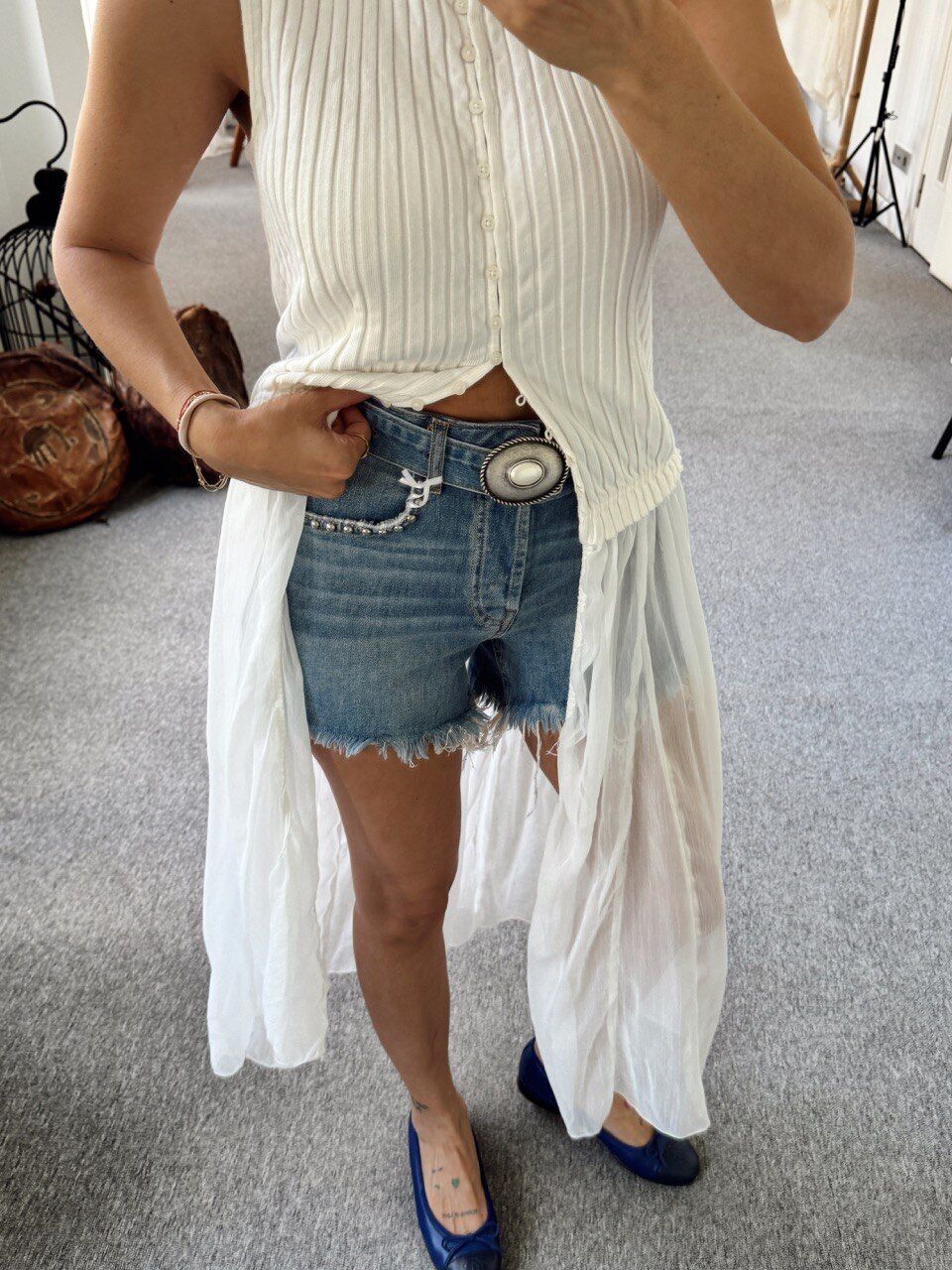 BEYAZ TÜL İŞLEMELİ İTHAL TUNİK