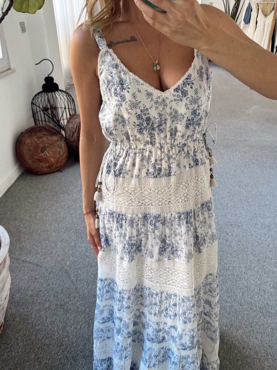 ÇİÇEK DESEN ASKILI İTHAL ELBİSE