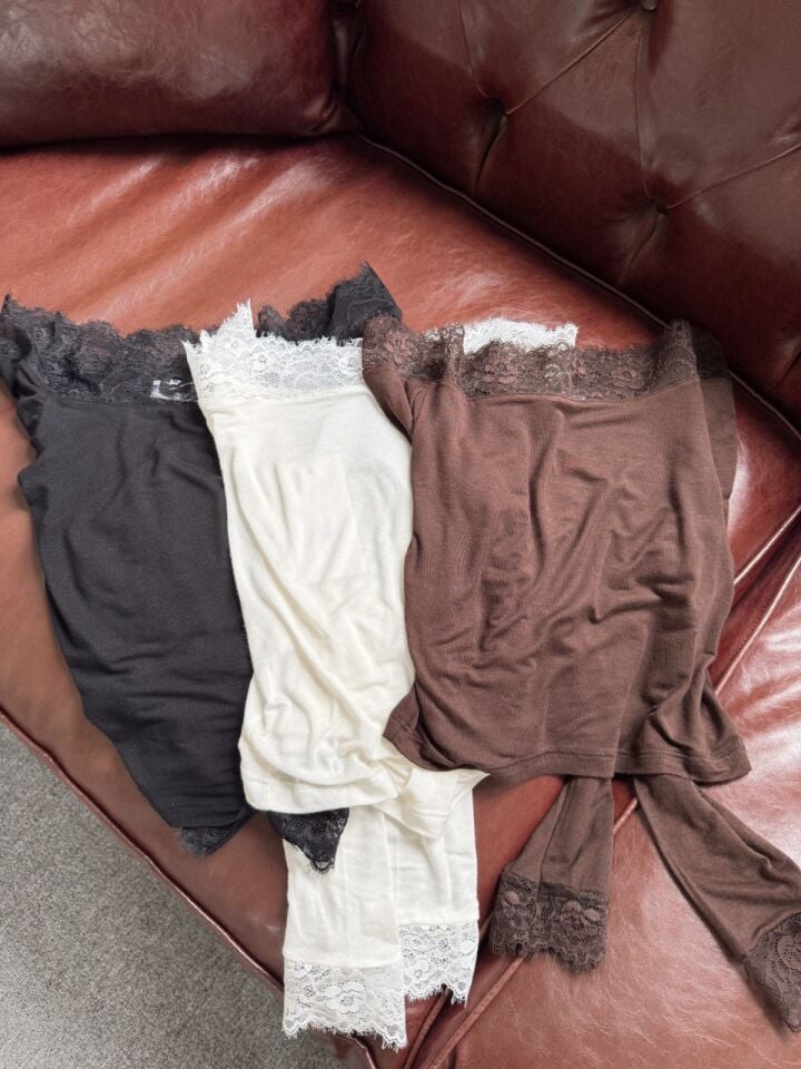 KAHVE MADONNA YAKA DANTEL DETAY BLUZ