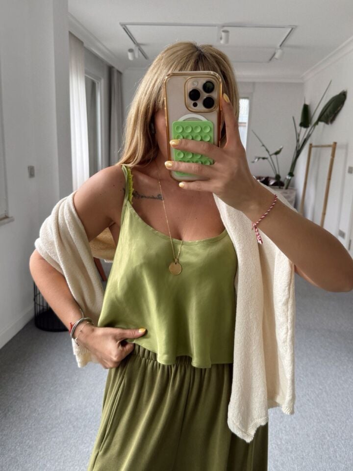 YEŞİL ASKILI SATEN BLUZ