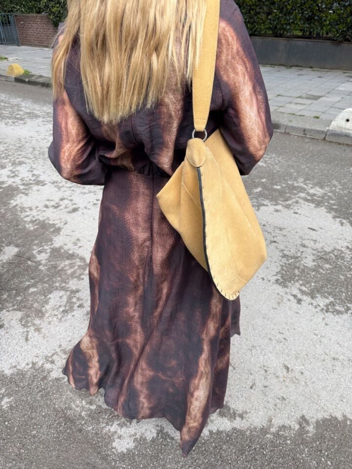 KAHVE BATİK DESEN BASKILI ELBİSE