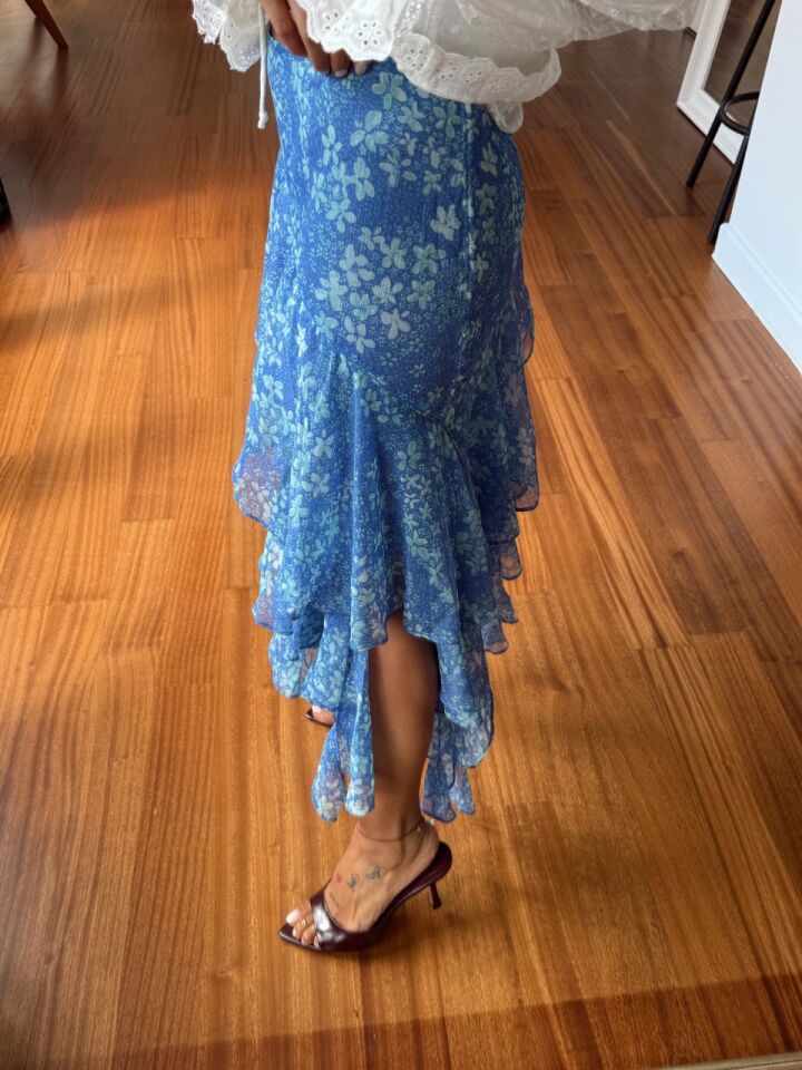 MAVİ ÇİÇEK DESEN ASİMETRİK İTHAL ETEK