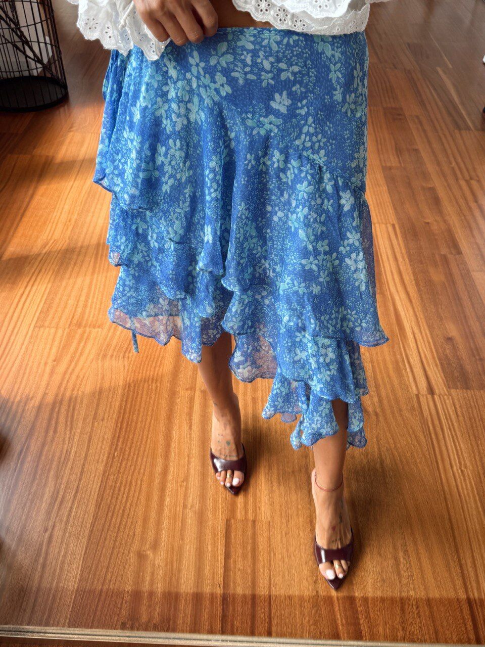 MAVİ ÇİÇEK DESEN ASİMETRİK İTHAL ETEK