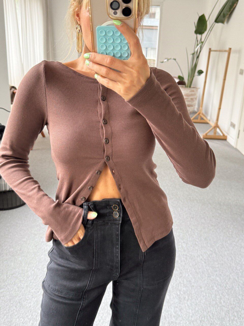 KAHVE FİTİLLİ DÜĞME DETAY BODY