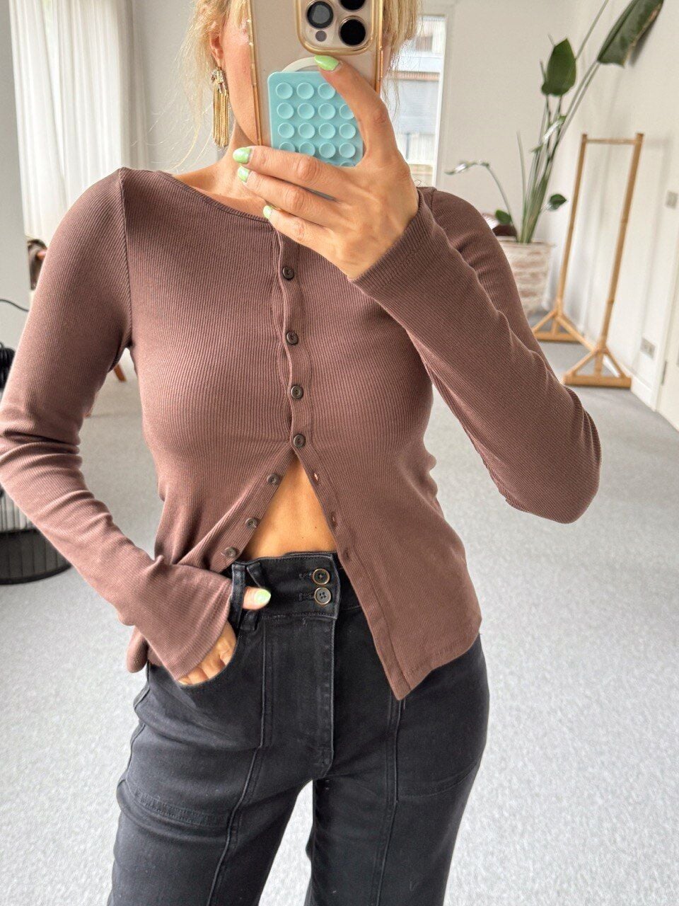 KAHVE FİTİLLİ DÜĞME DETAY BODY