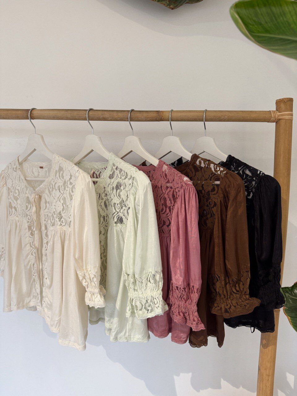 KREM BAĞLAMALI SATEN İTHAL BLUZ