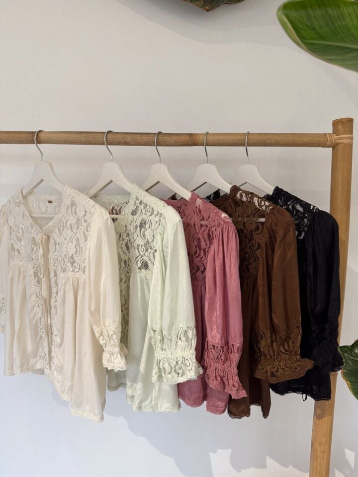 KREM BAĞLAMALI SATEN İTHAL BLUZ