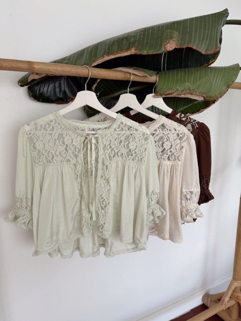 SU YEŞİLİ  BAĞLAMALI SATEN İTHAL BLUZ