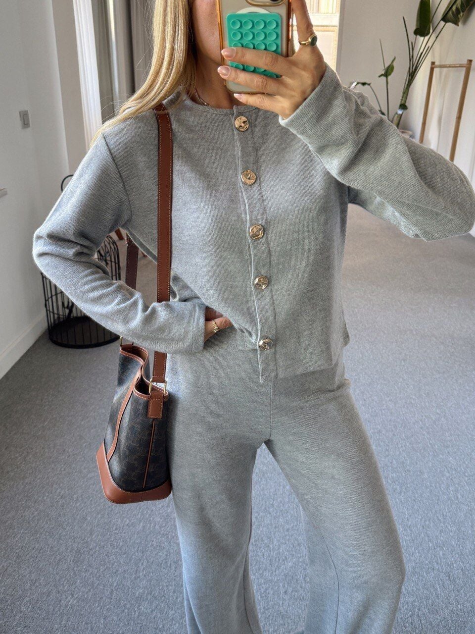 GRİ DÜĞMELİ HIRKA PANTOLON TAKIM