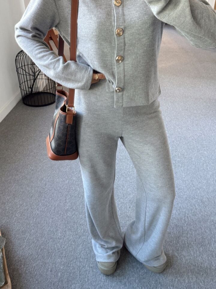 GRİ DÜĞMELİ HIRKA PANTOLON TAKIM