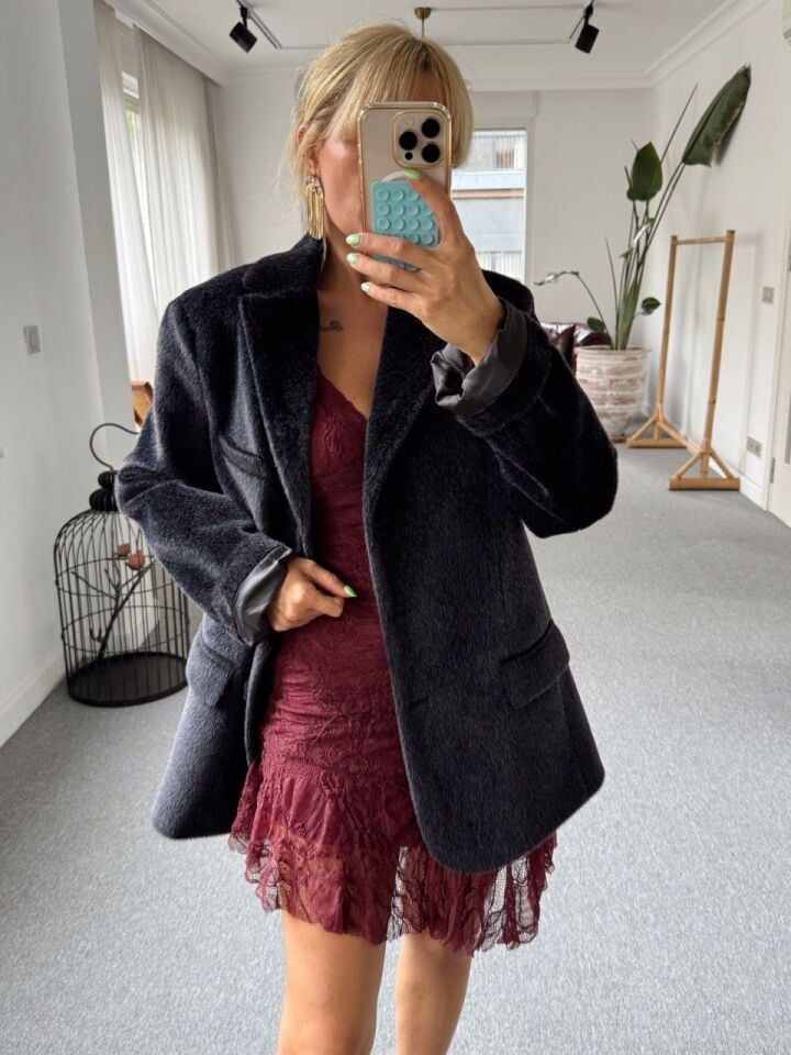 BORDO DANTEL ASKILI ELBİSE