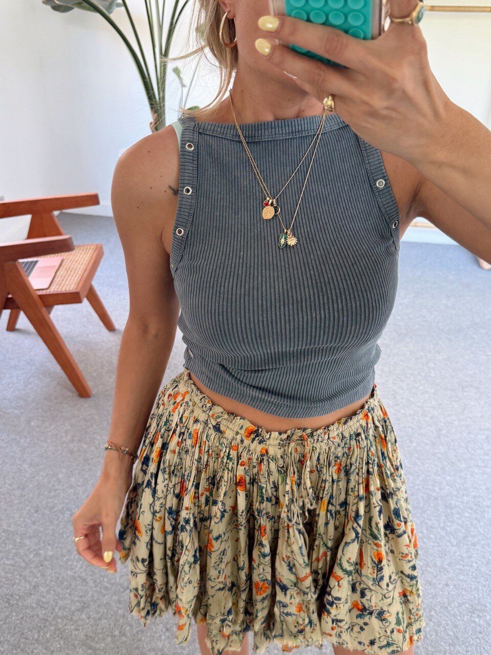 GRİ FİTİLLİ OMUZ DETAY TOP