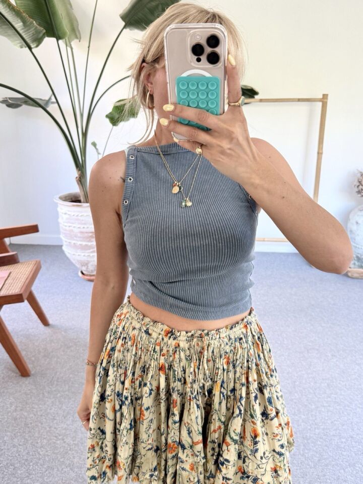 GRİ FİTİLLİ OMUZ DETAY TOP