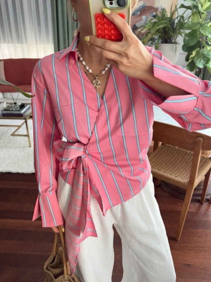 PEMBE-MAVİ YANDAN BAĞLAMALI GÖMLEK